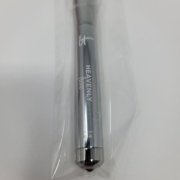 IT Cosmetics Special Edition Heavenly Luxe Brush Set Makeup Bag Travel Roll Pink - Picture 12 of 16